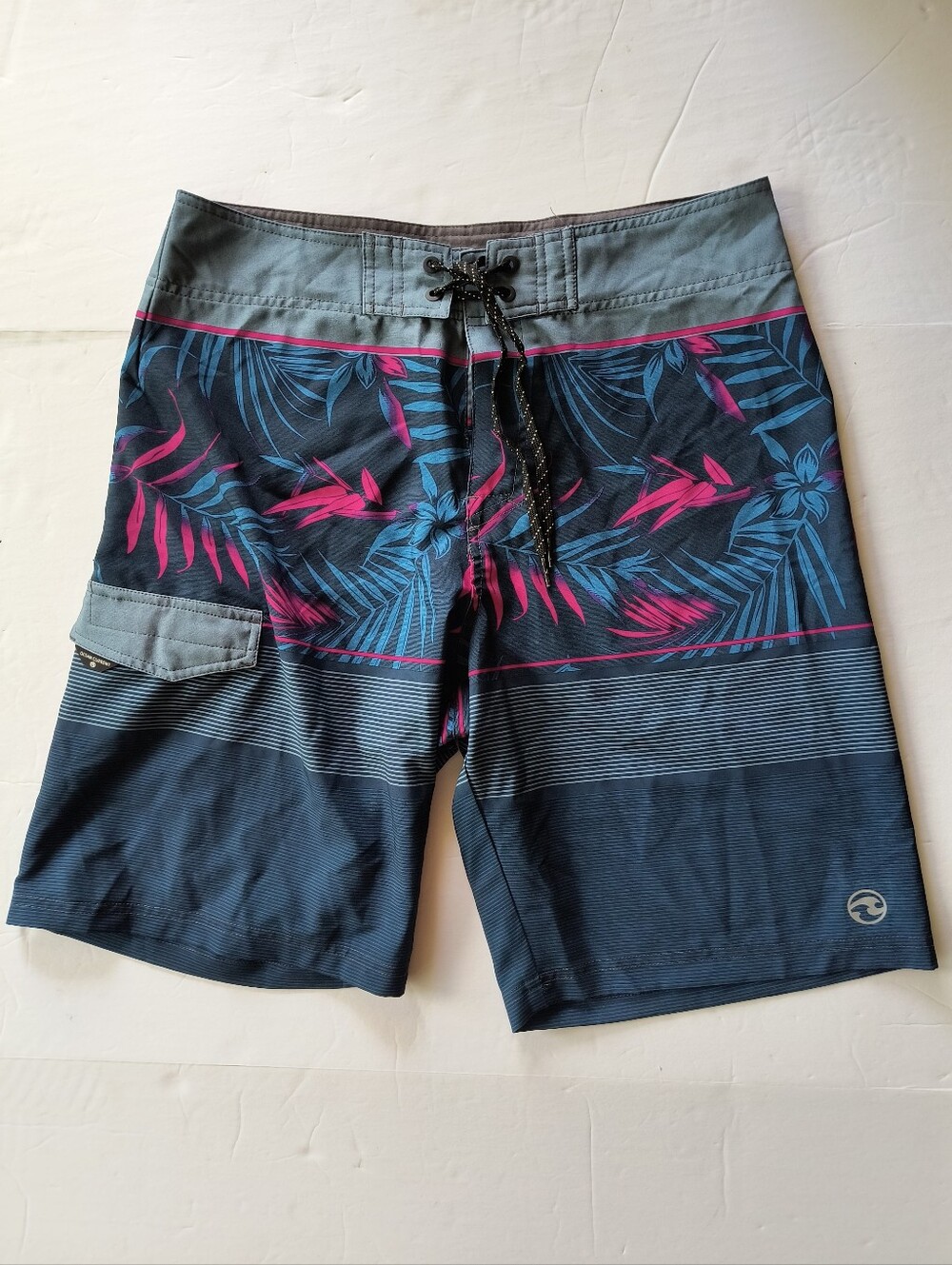 Ocean Current Navy and Pink Tropical Men's Board Shorts Size 32